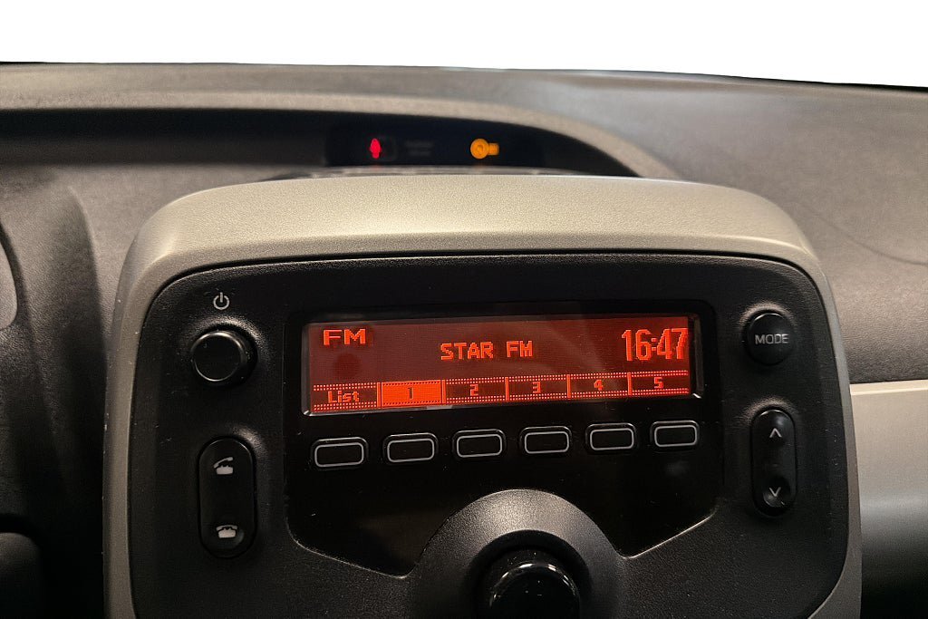 Vehicle Image 17