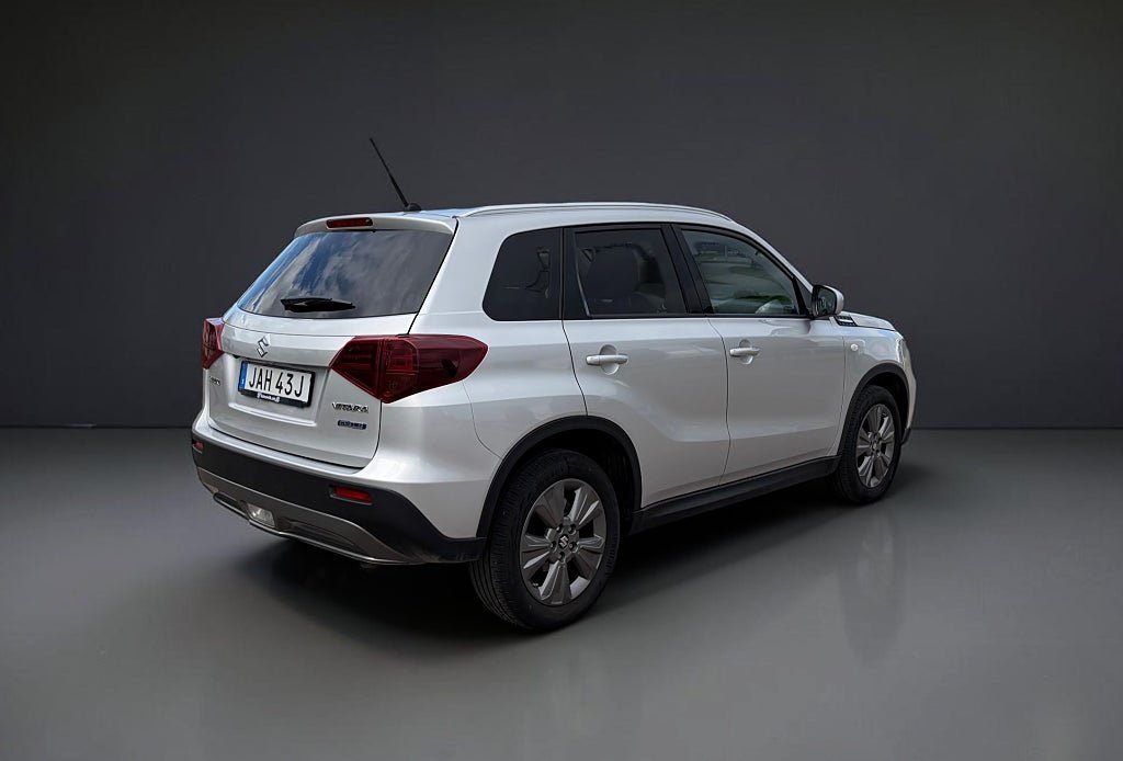 Vehicle Image 5