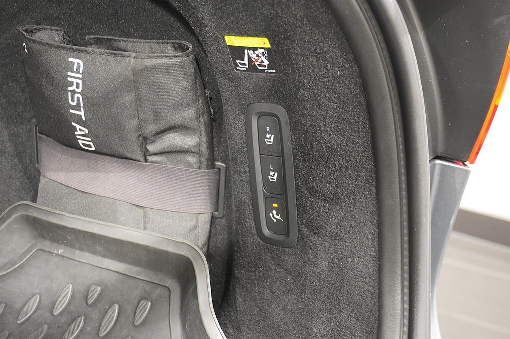 Vehicle Image 17
