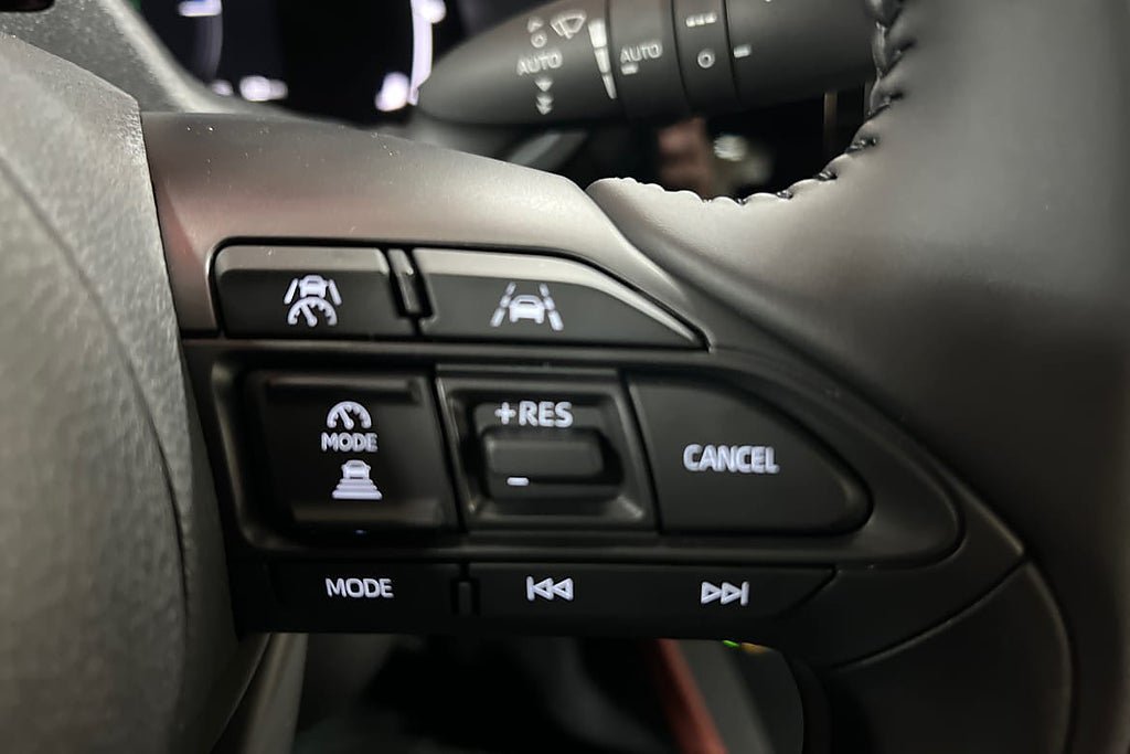 Vehicle Image 16