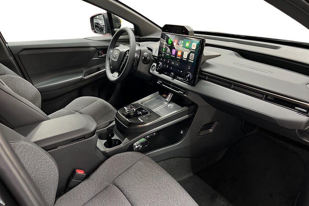Vehicle Image 16