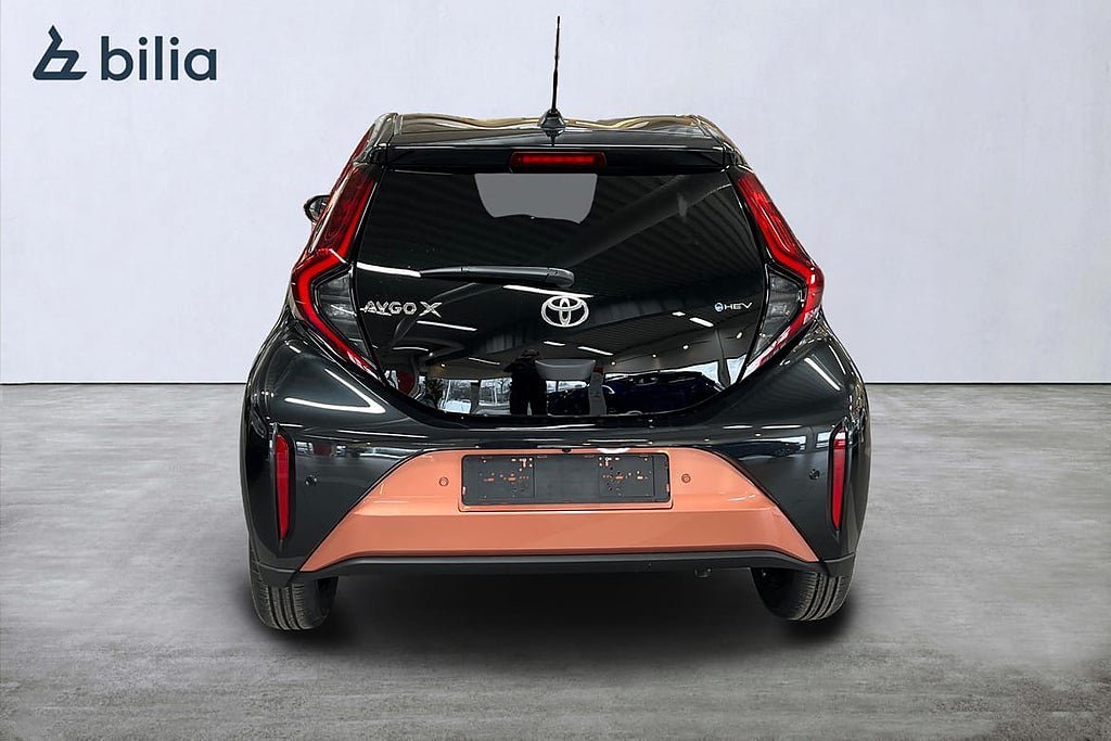 Vehicle Image 18