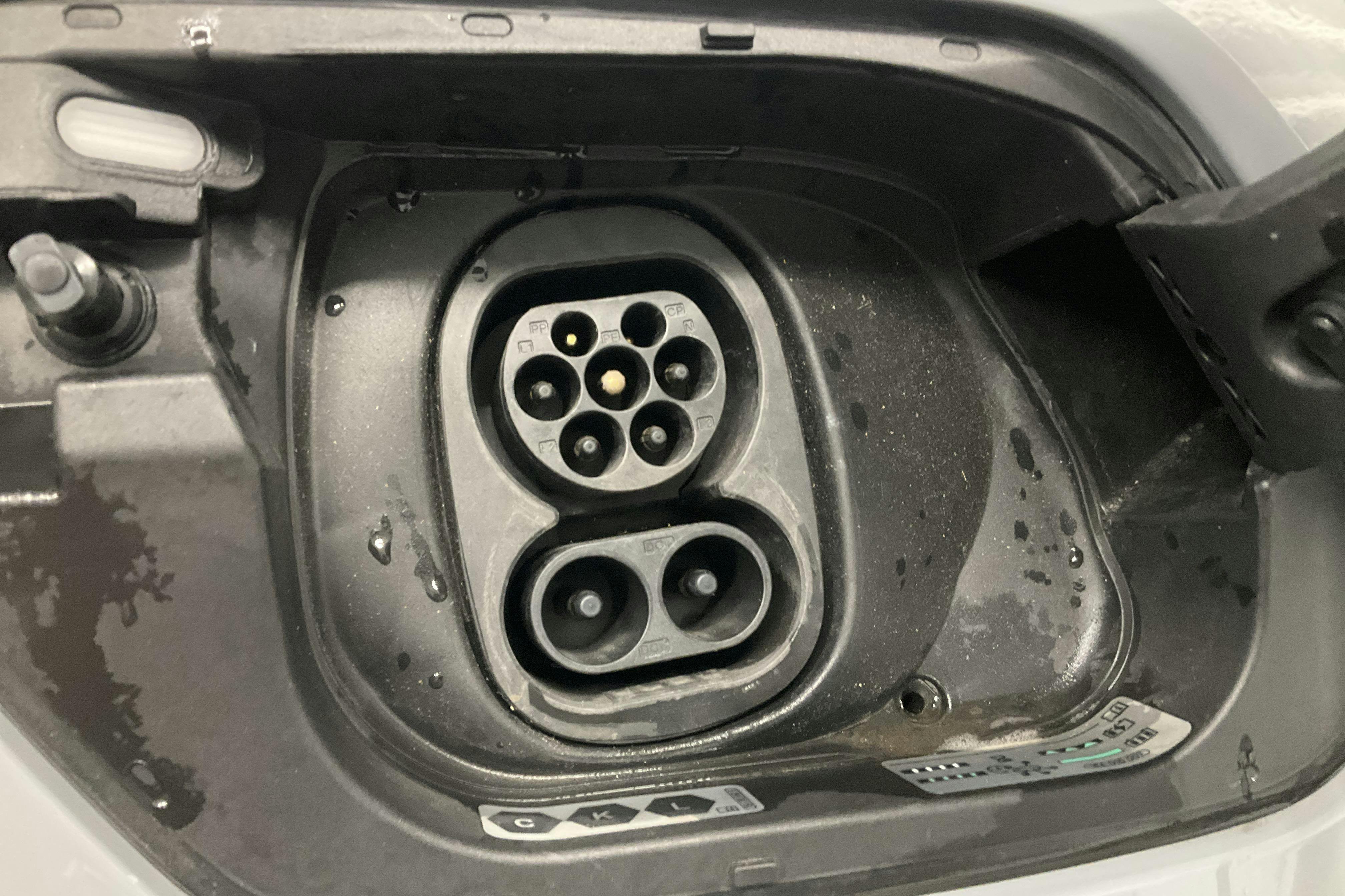Vehicle Image 16