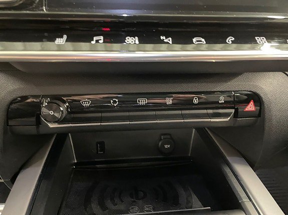 Vehicle Image 24