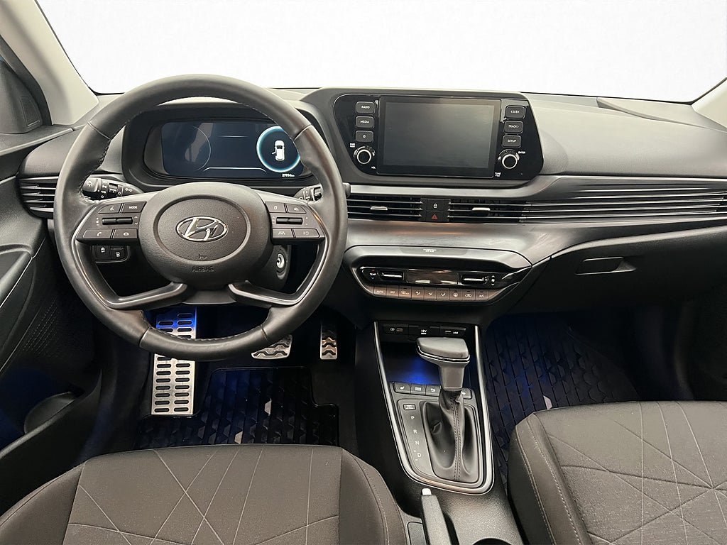 Vehicle Image 12