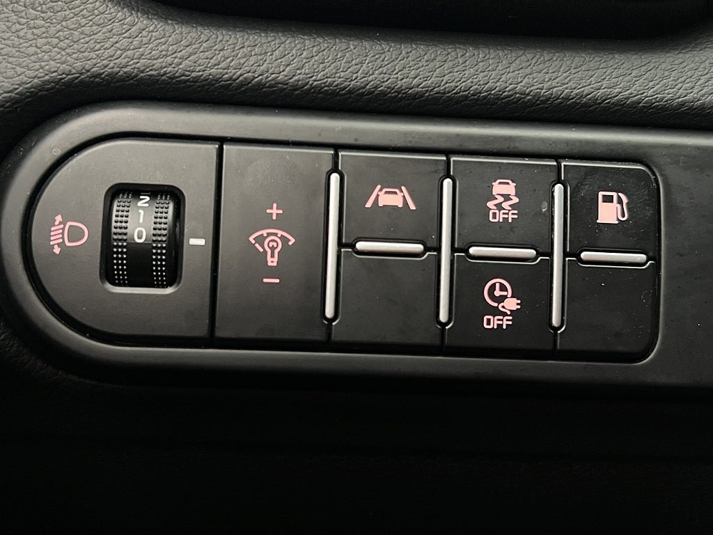 Vehicle Image 28