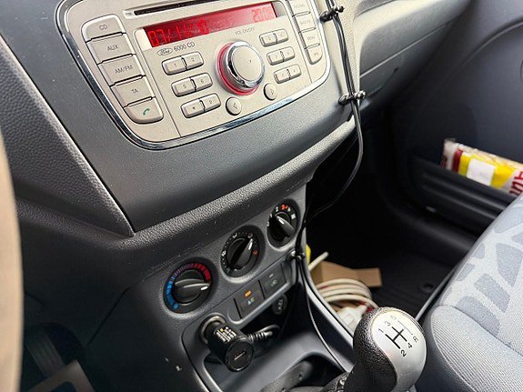 Vehicle Image 36