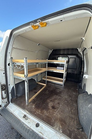 Vehicle Image 37