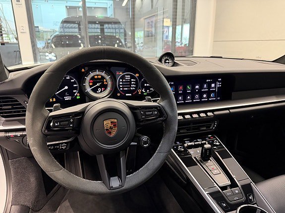 Vehicle Image 23