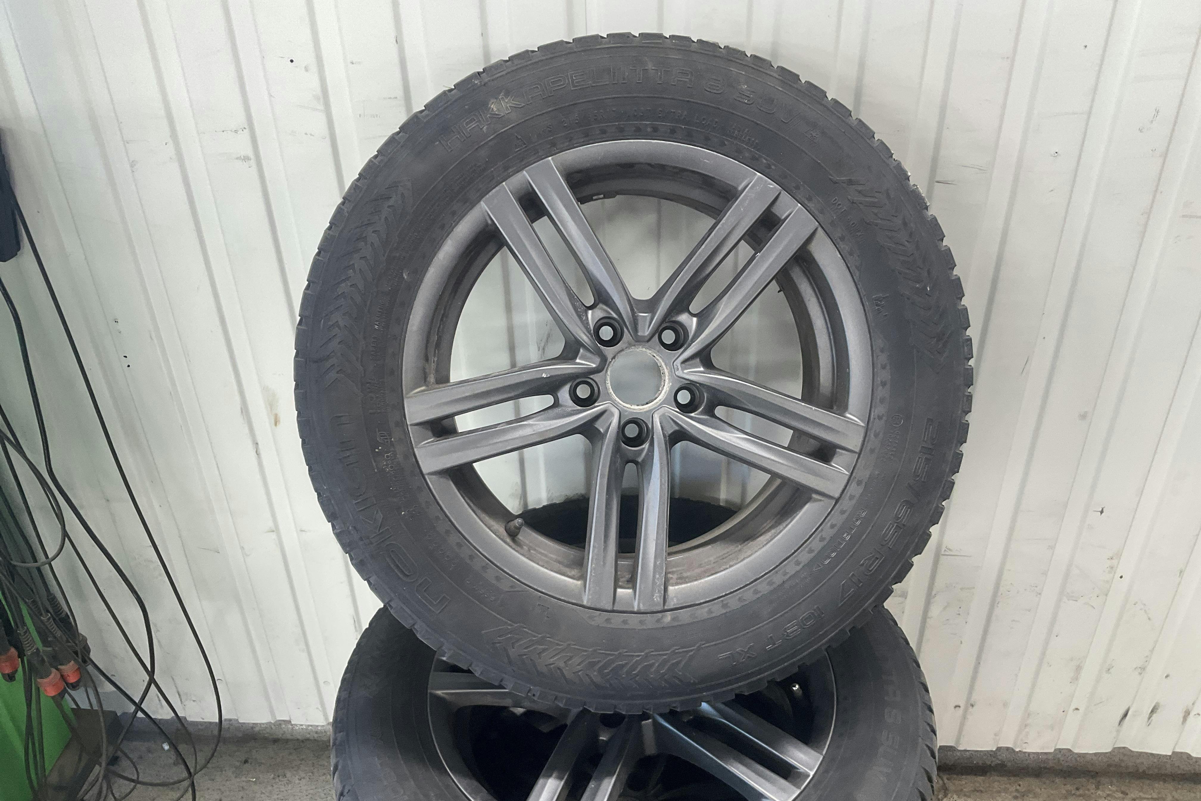Vehicle Image 19