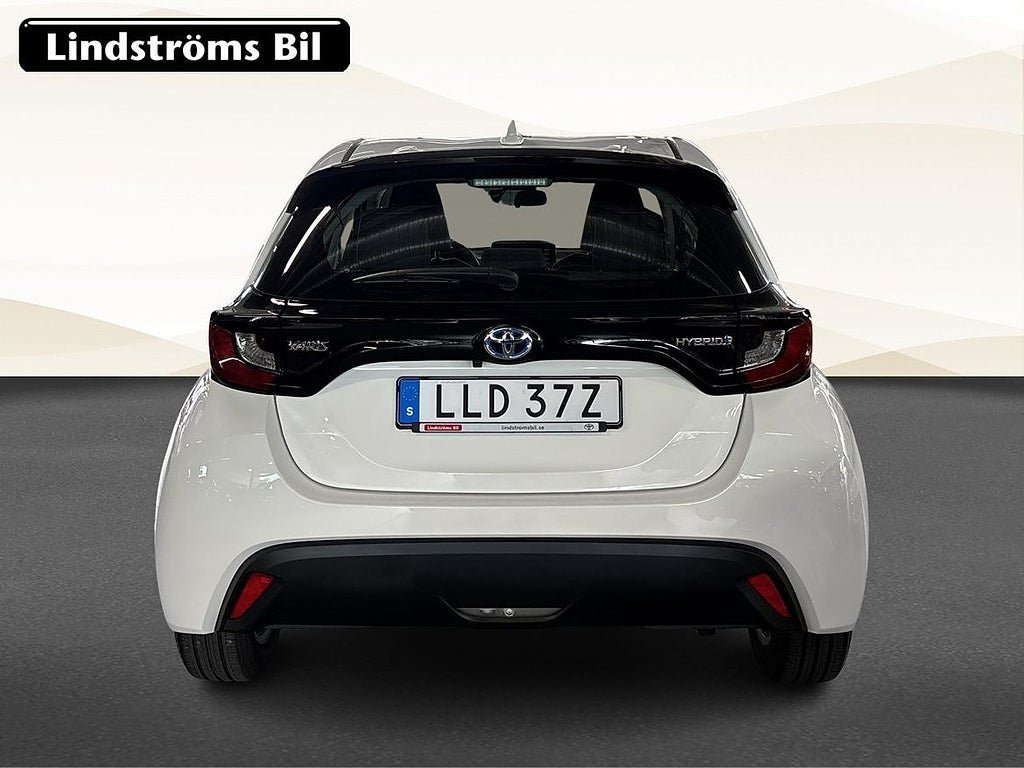 Vehicle Image 8