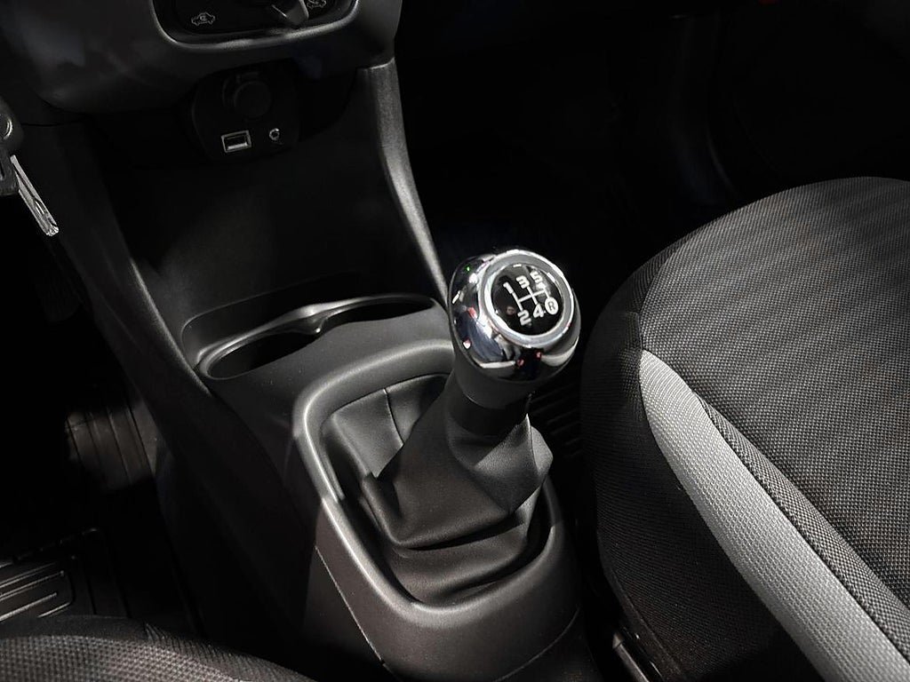 Vehicle Image 18