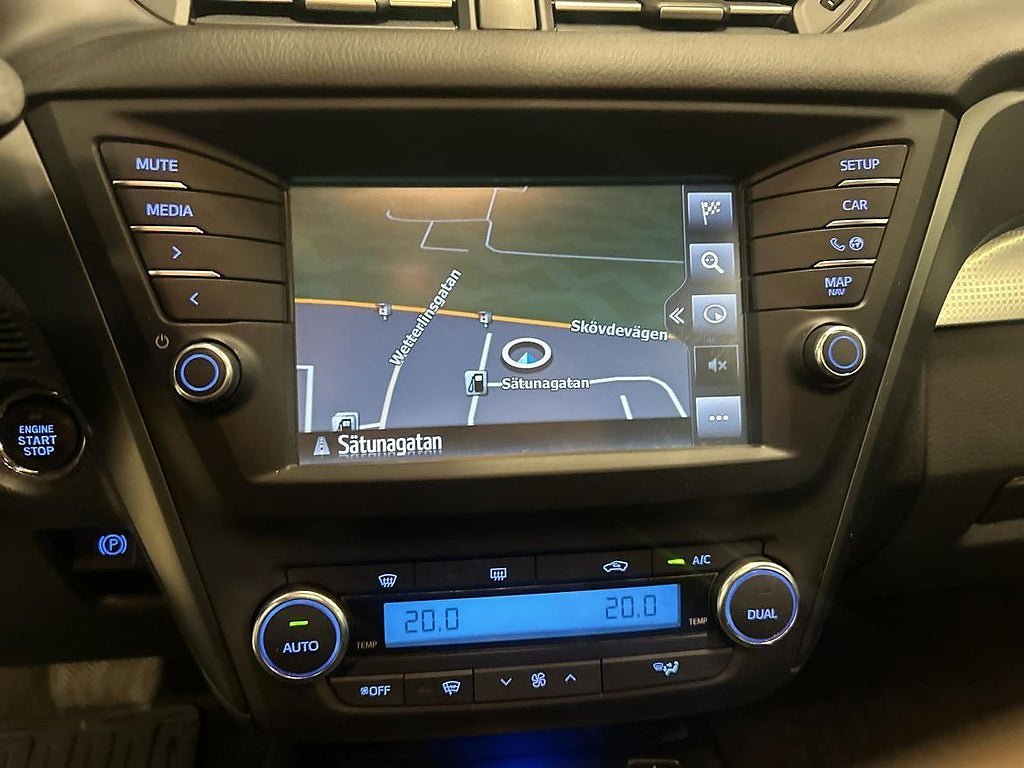 Vehicle Image 16