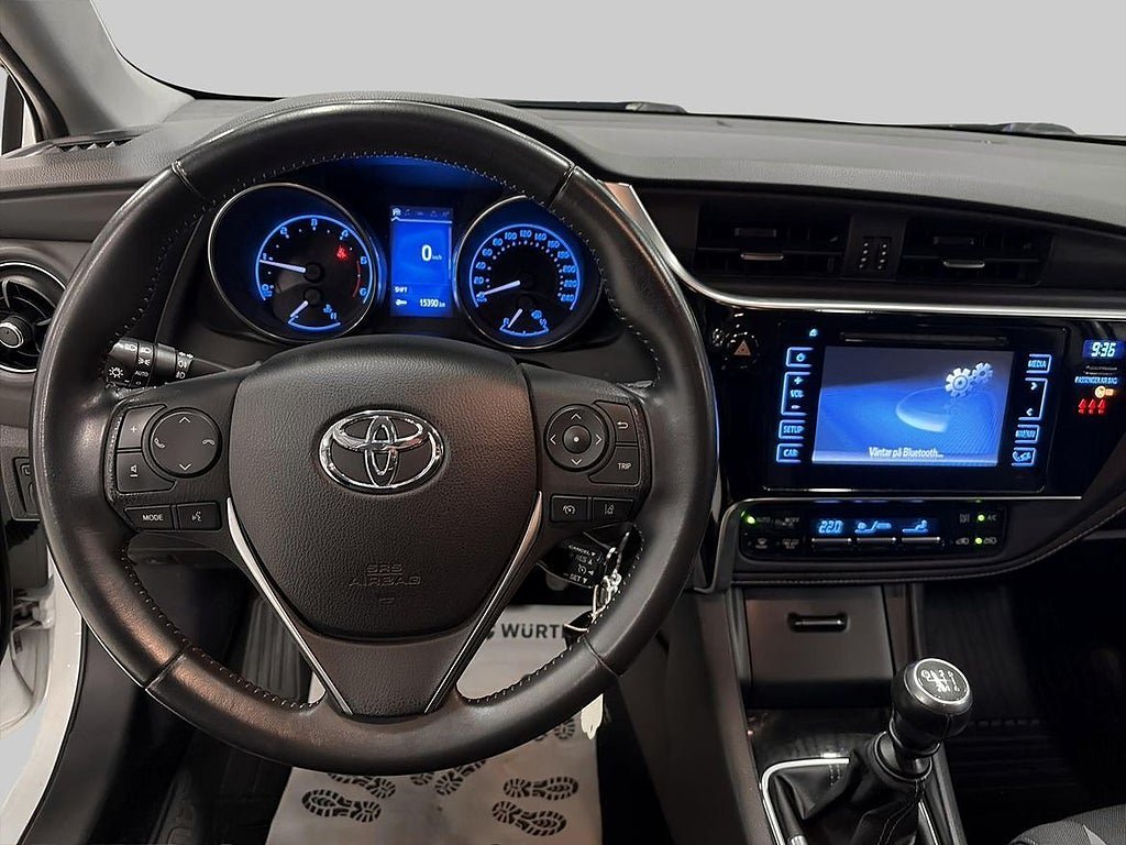 Vehicle Image 15