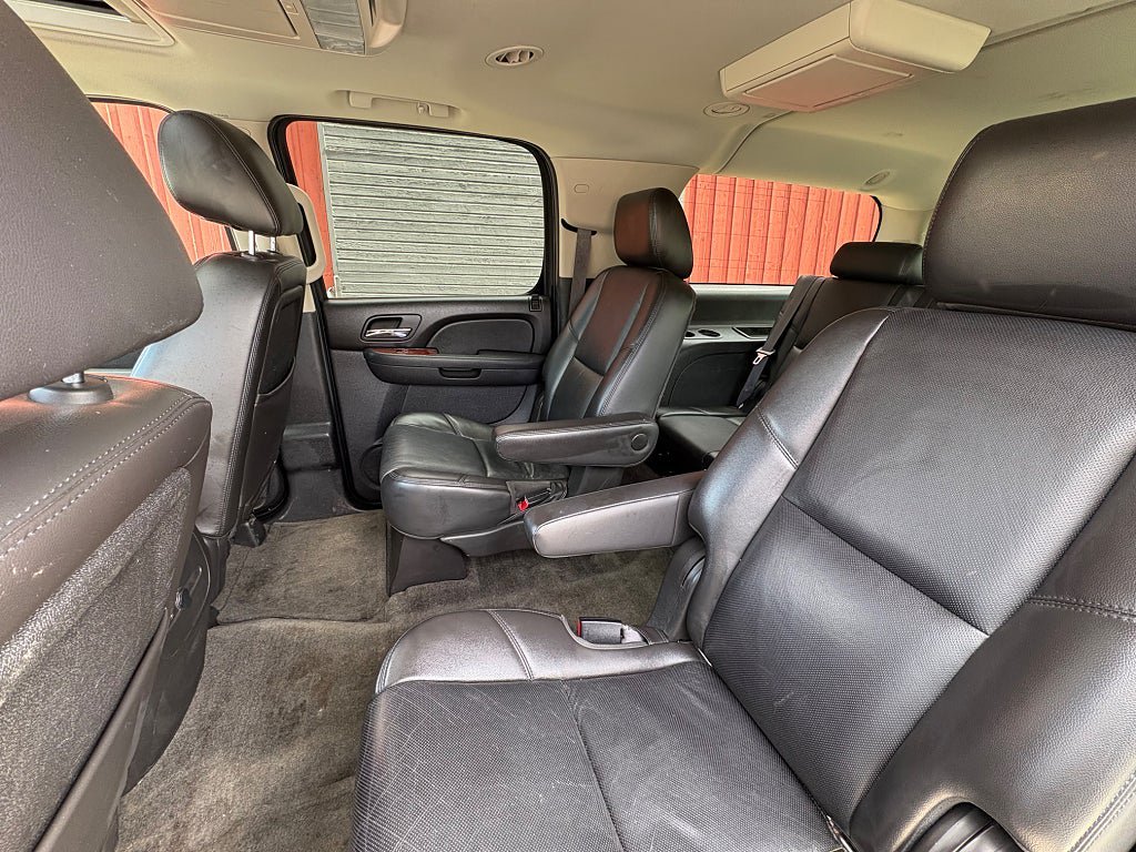 Vehicle Image 12