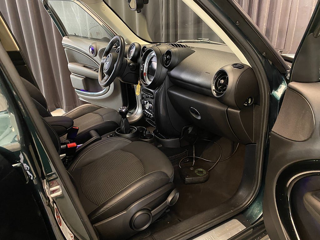 Vehicle Image 33