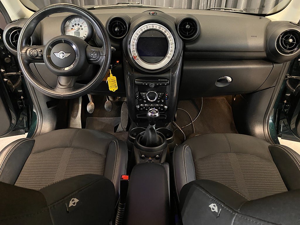 Vehicle Image 35