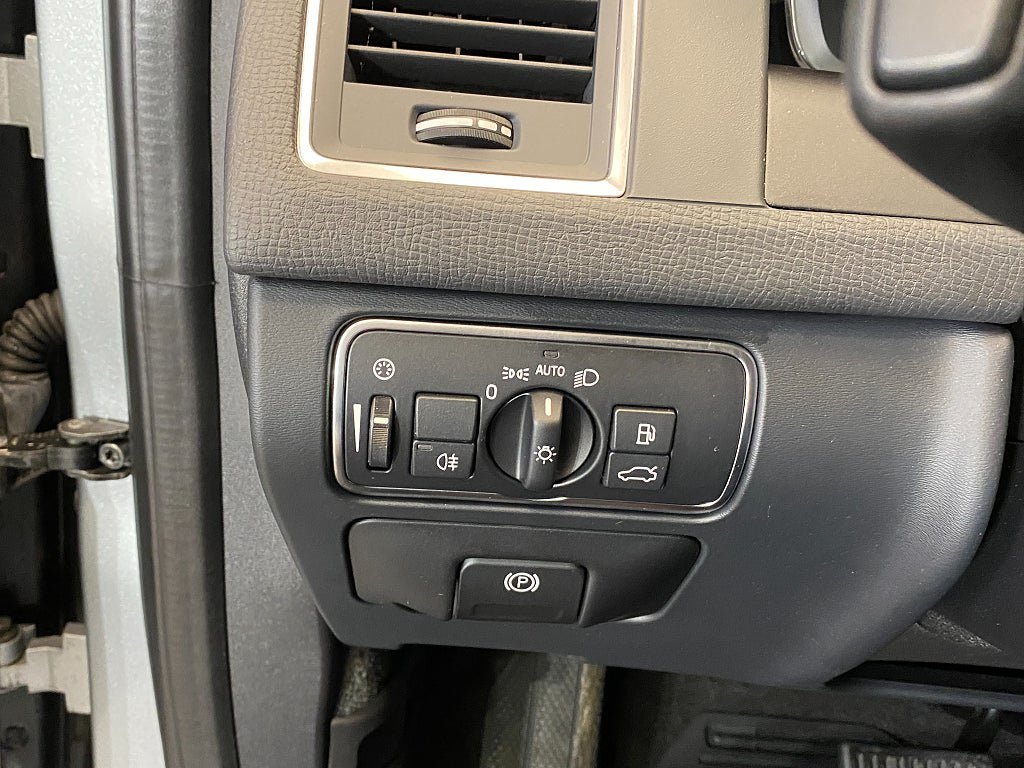 Vehicle Image 45
