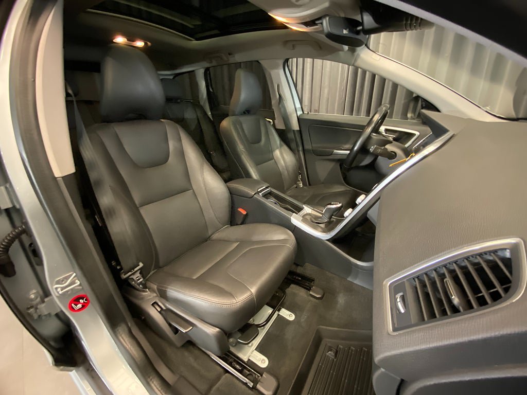 Vehicle Image 60