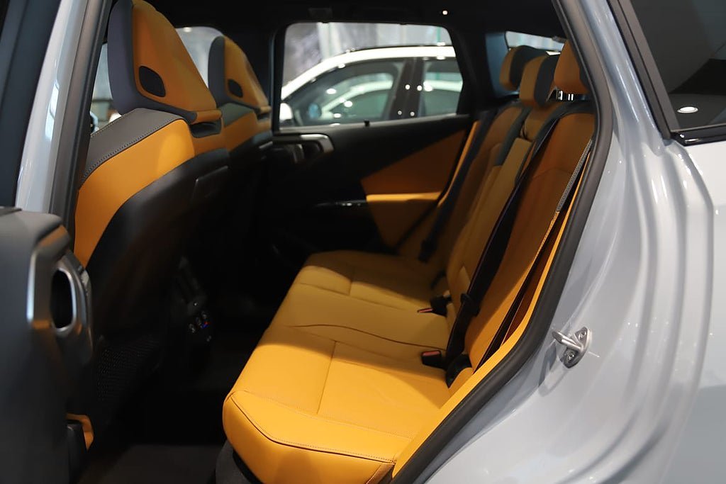Vehicle Image 15