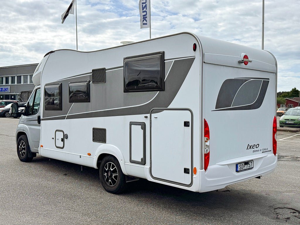 Vehicle Image 18