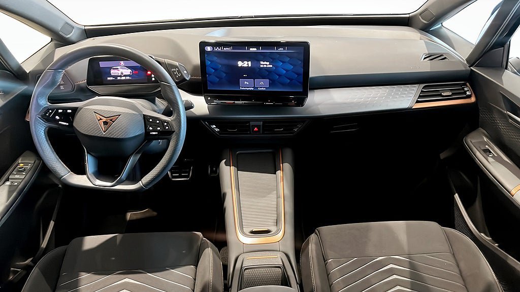 Vehicle Image 10