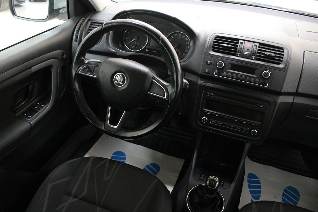 Vehicle Image 14