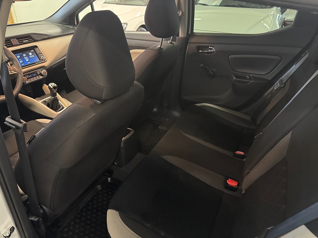Vehicle Image 19