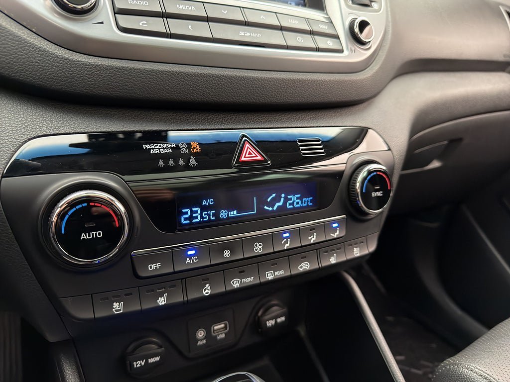 Vehicle Image 23