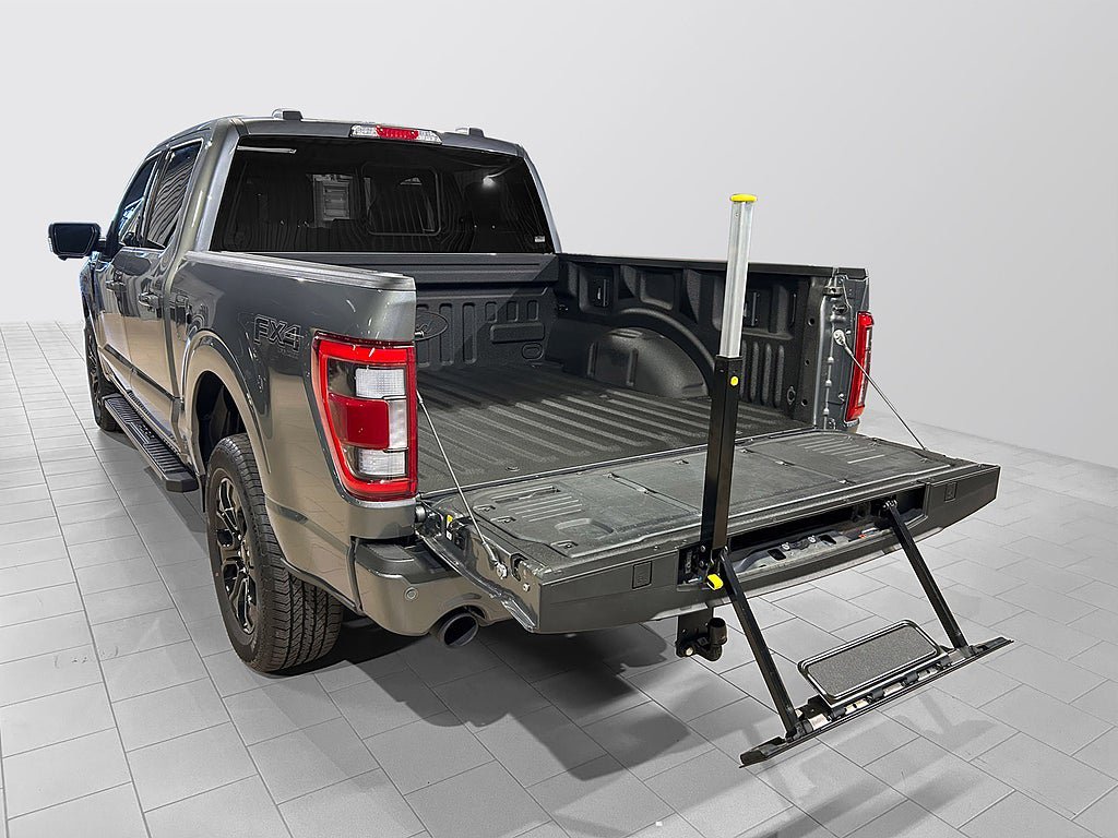 Vehicle Image 10