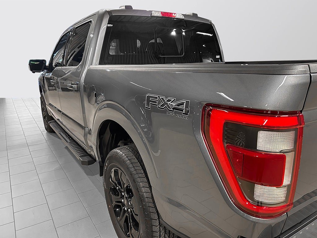Vehicle Image 11