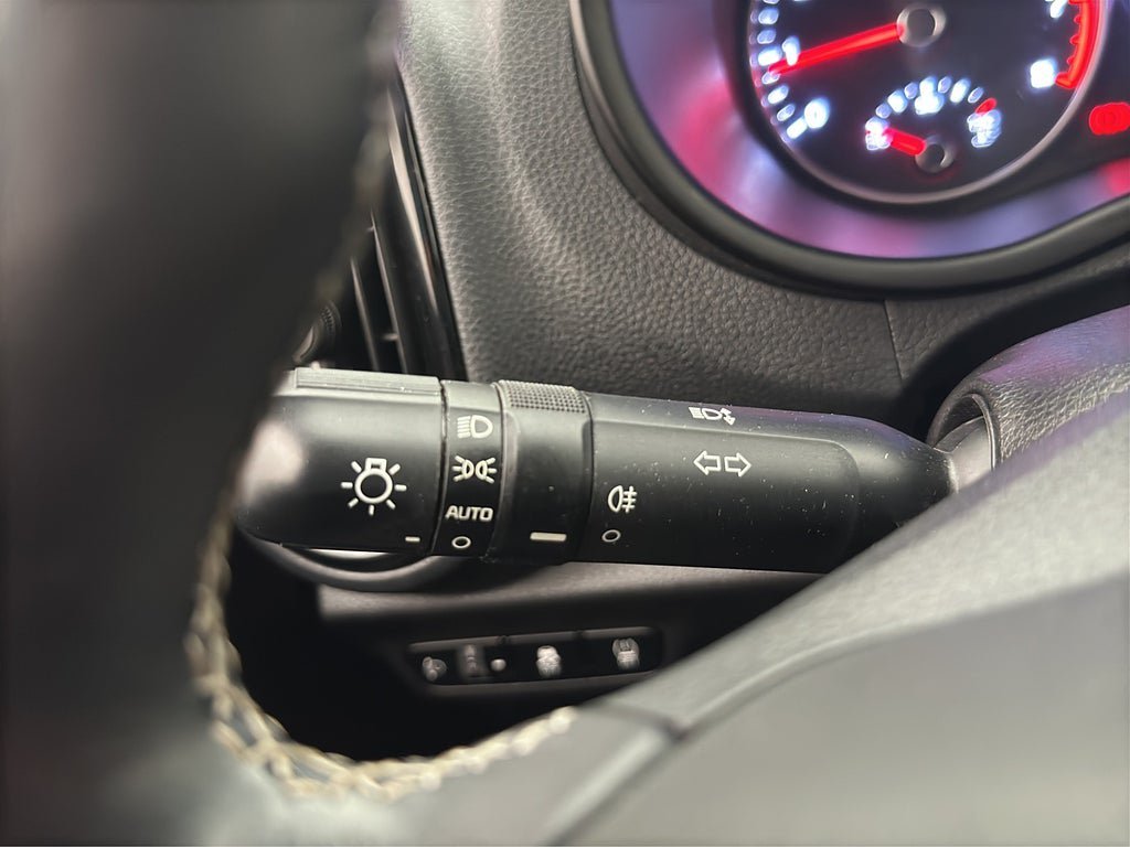 Vehicle Image 23