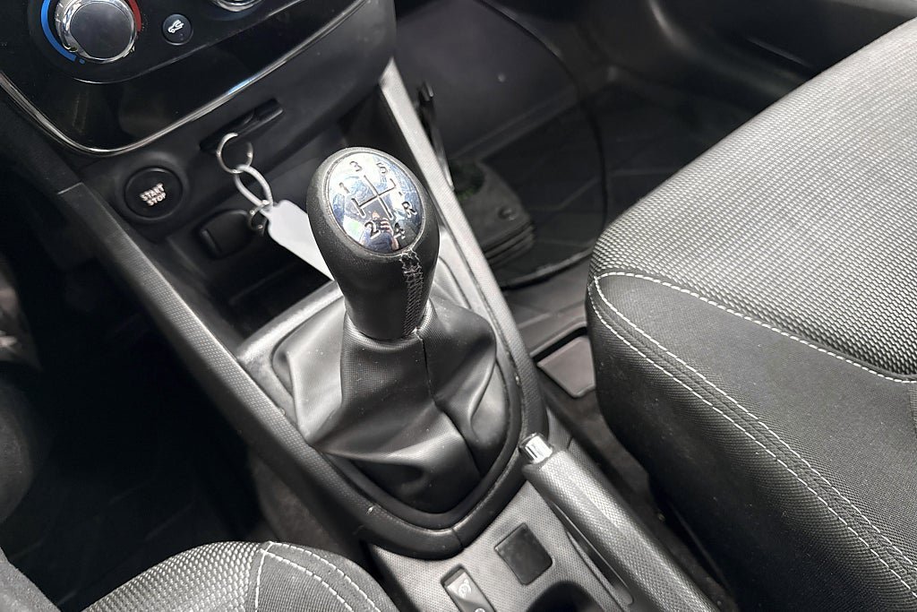 Vehicle Image 12