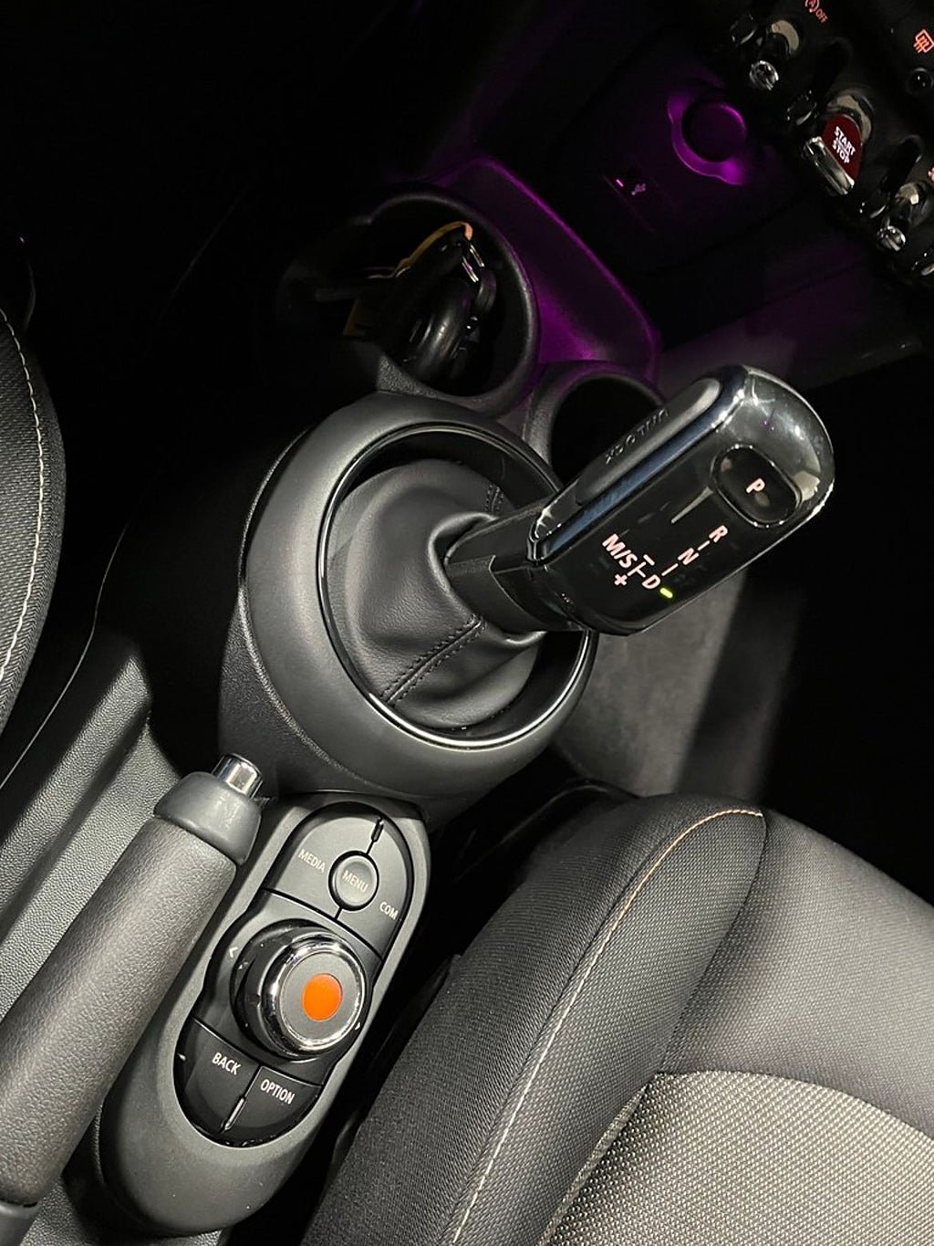 Vehicle Image 9