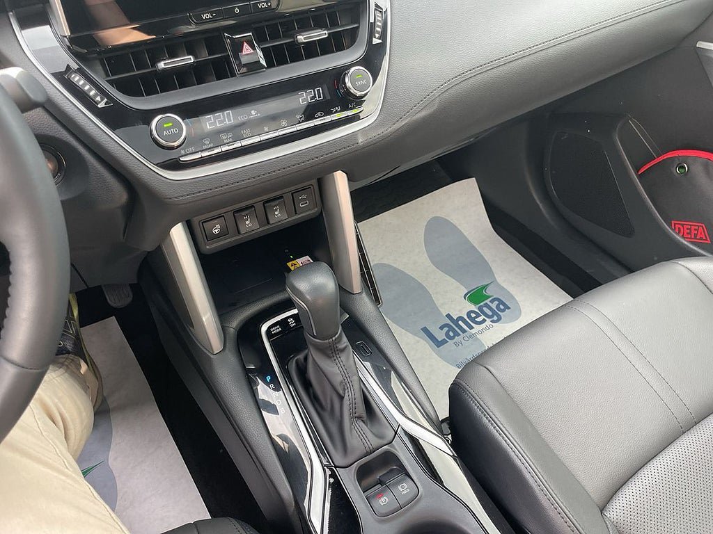 Vehicle Image 14