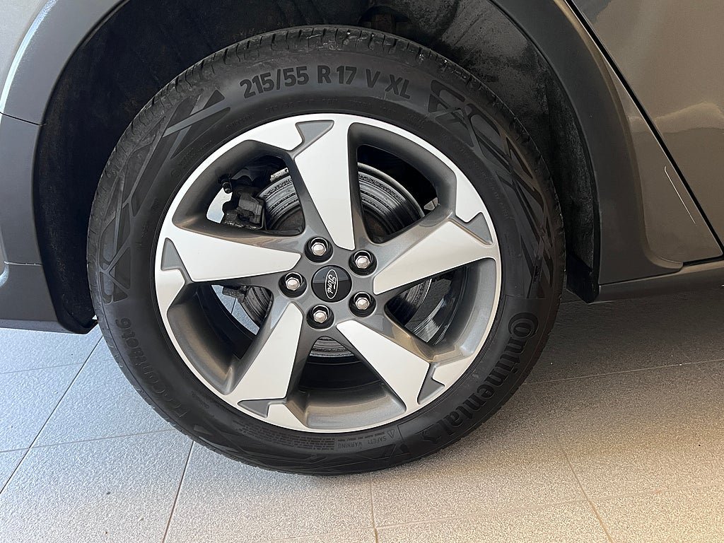 Vehicle Image 24
