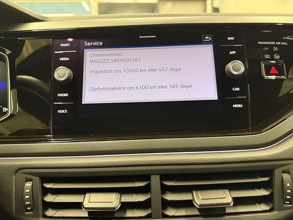 Vehicle Image 19