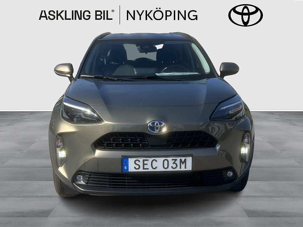 Vehicle Image 6