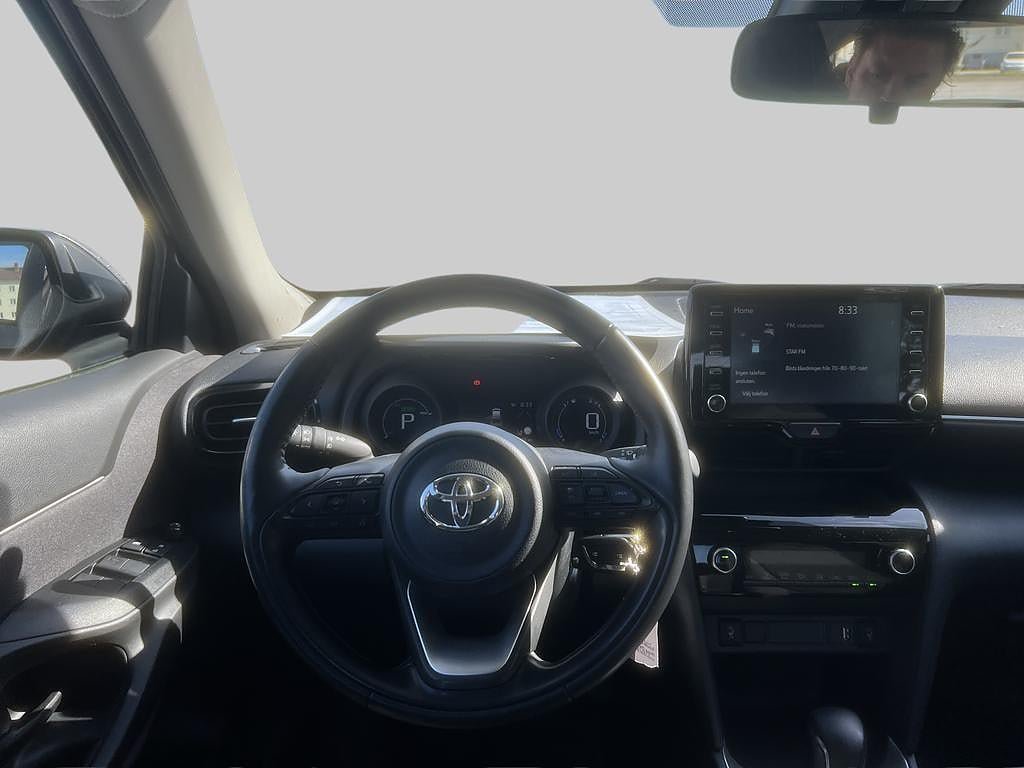 Vehicle Image 9
