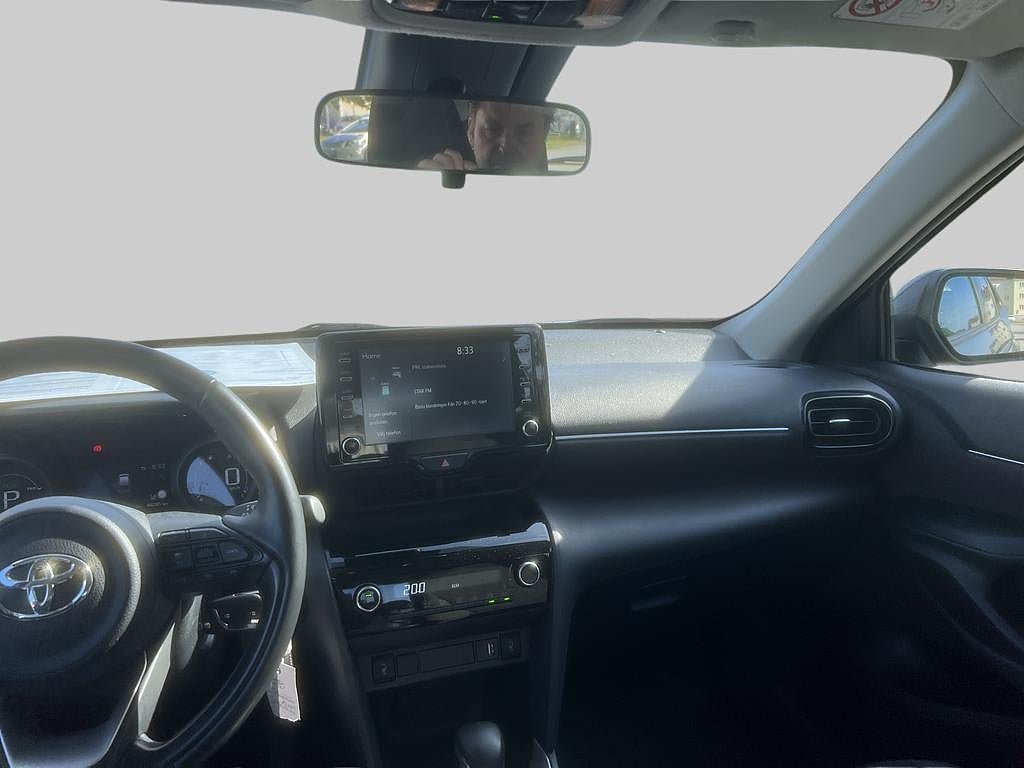 Vehicle Image 10