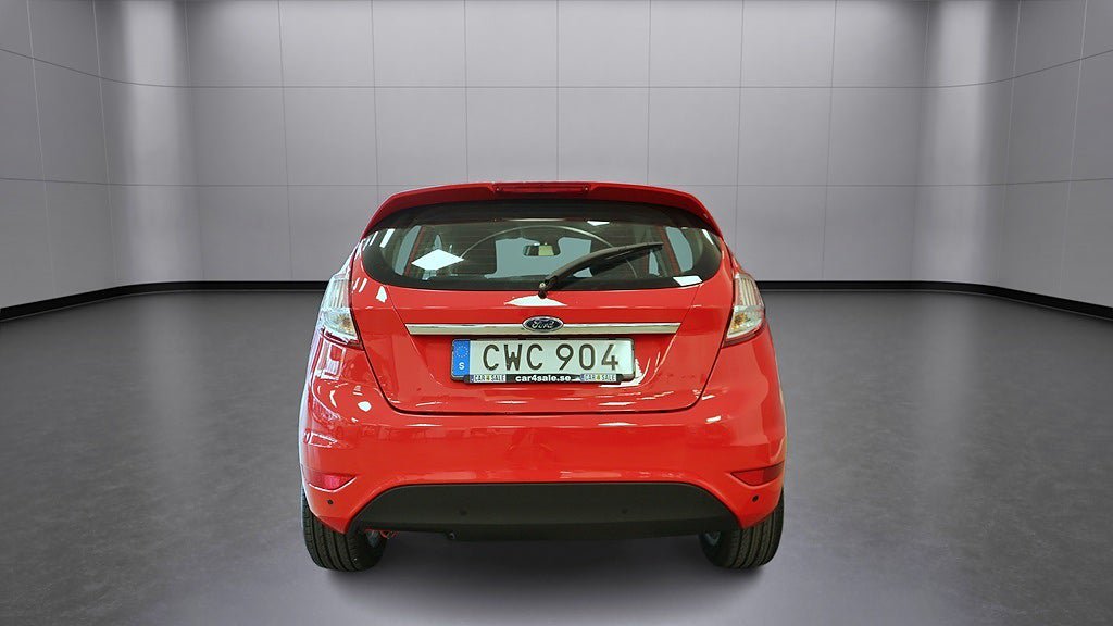 Vehicle Image 4