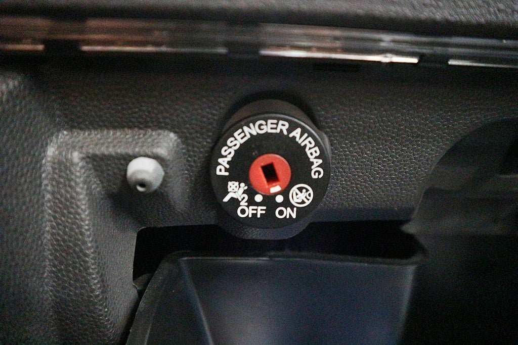 Vehicle Image 16