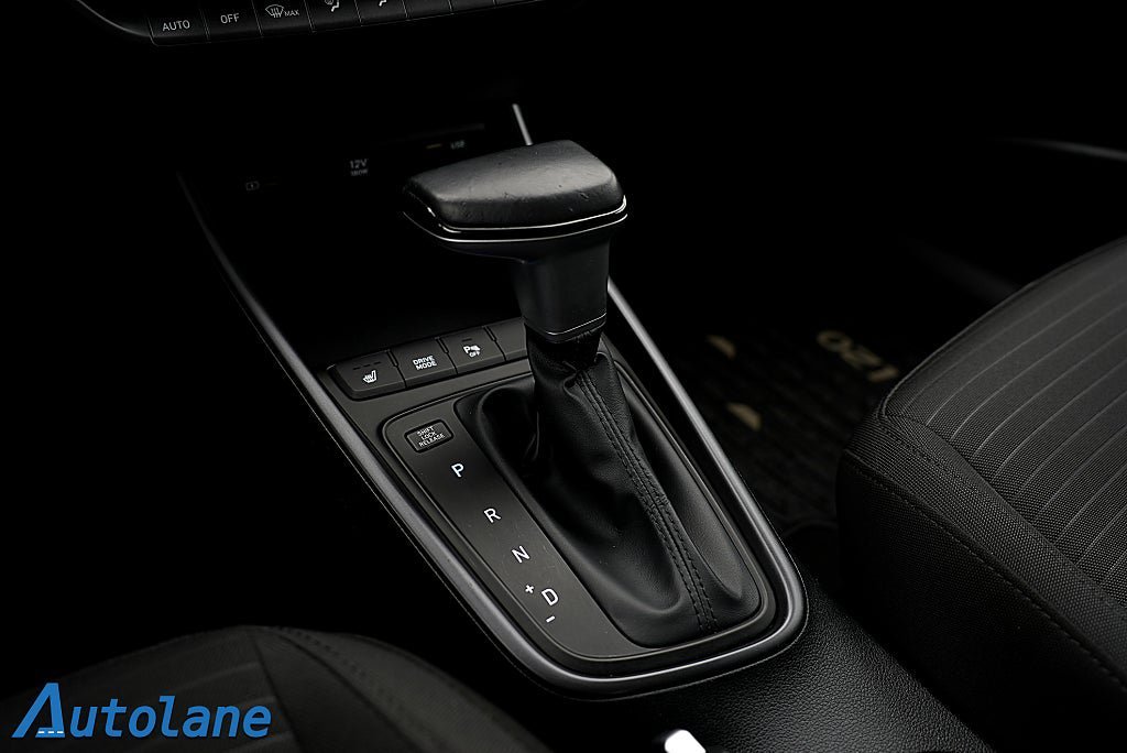 Vehicle Image 24