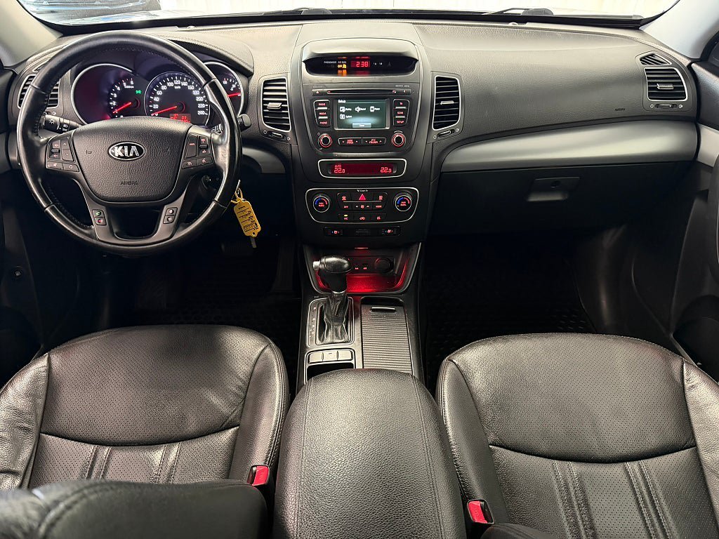 Vehicle Image 13