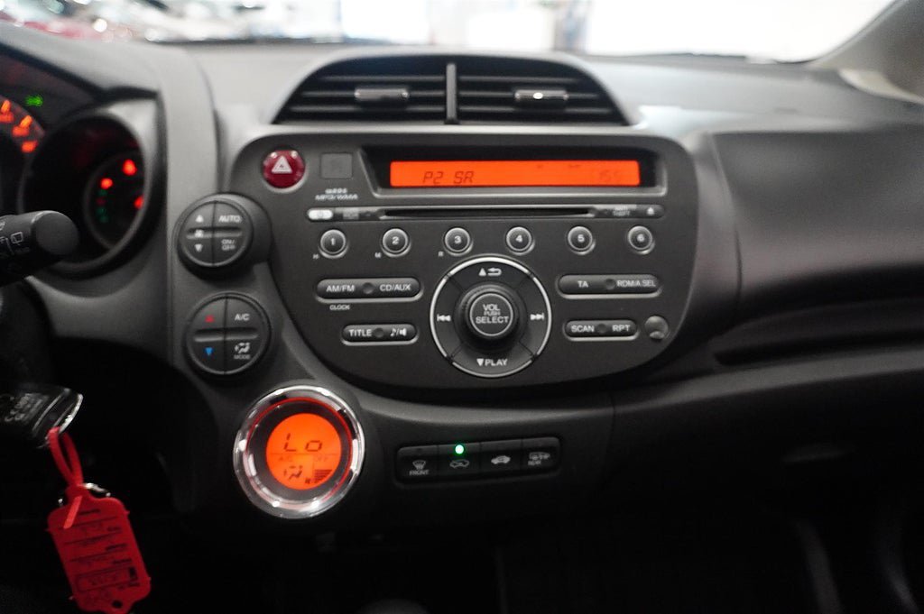 Vehicle Image 11