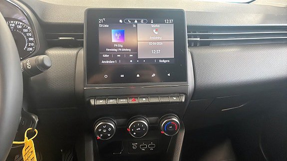 Vehicle Image 12