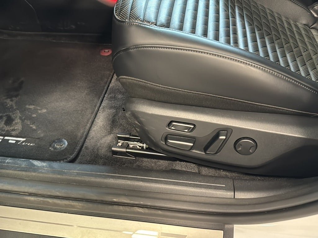 Vehicle Image 18