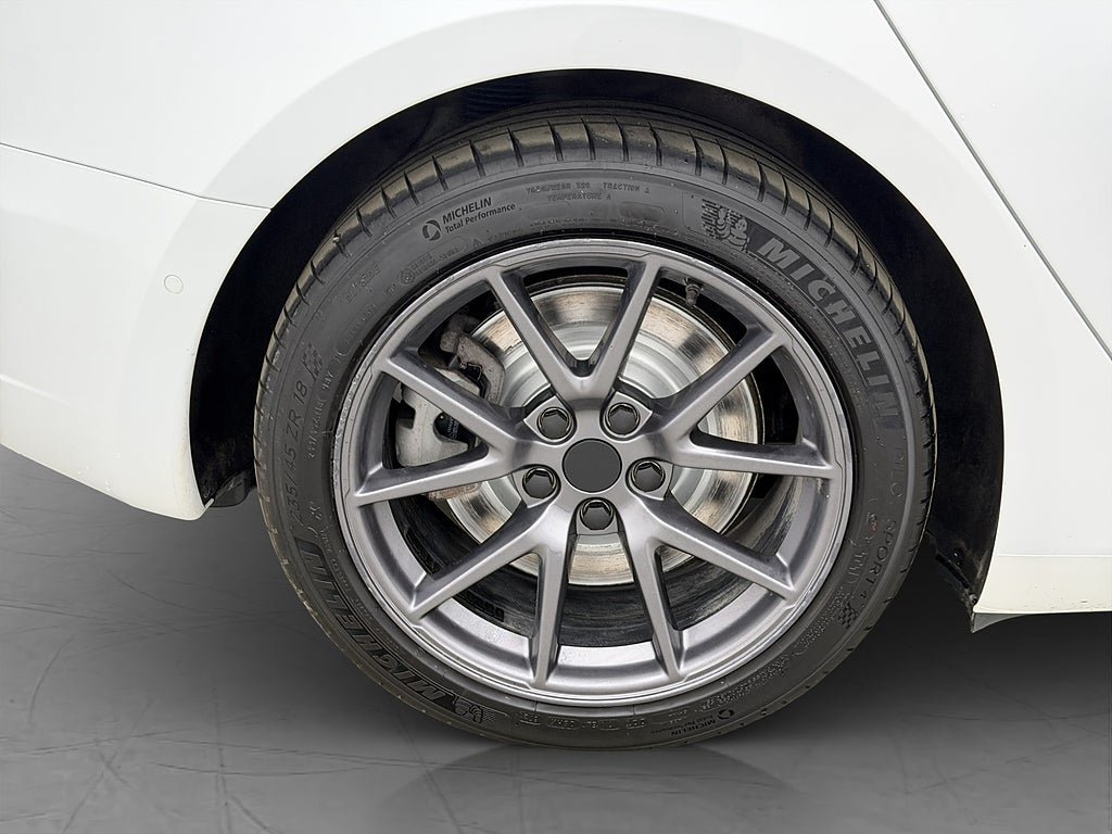 Vehicle Image 30