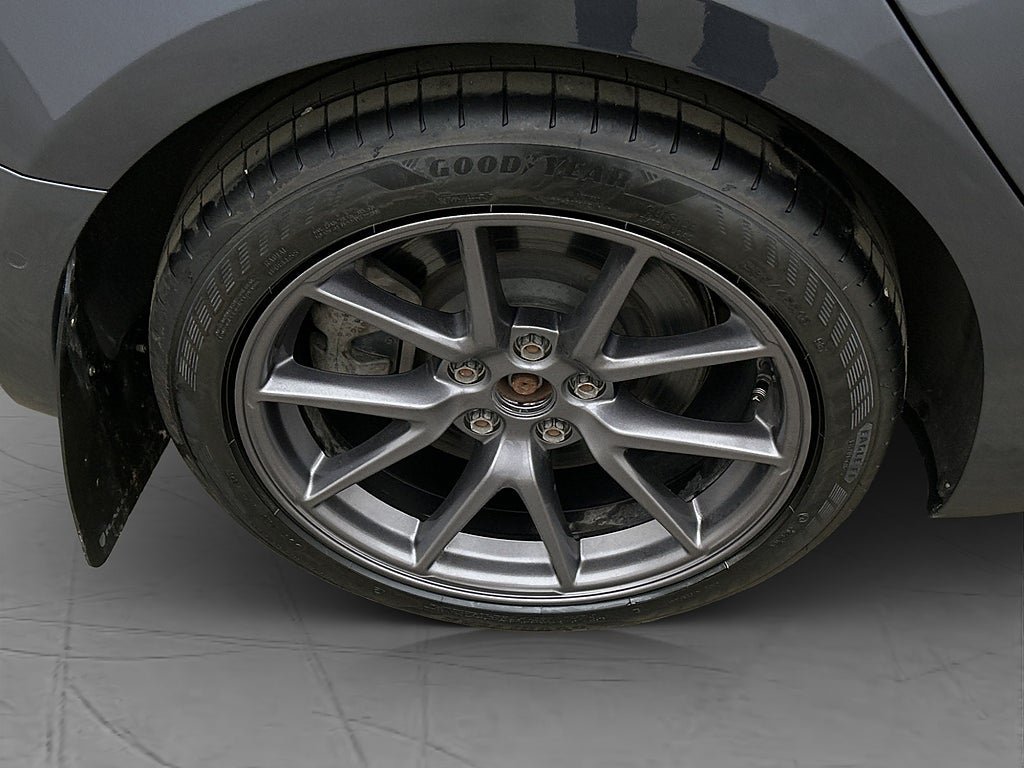 Vehicle Image 33