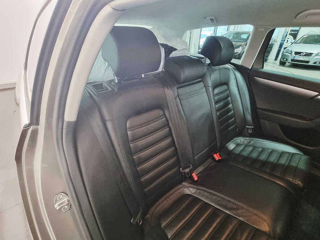 Vehicle Image 23